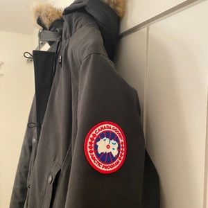 Woman’s Canada Goose Kensignton jacket